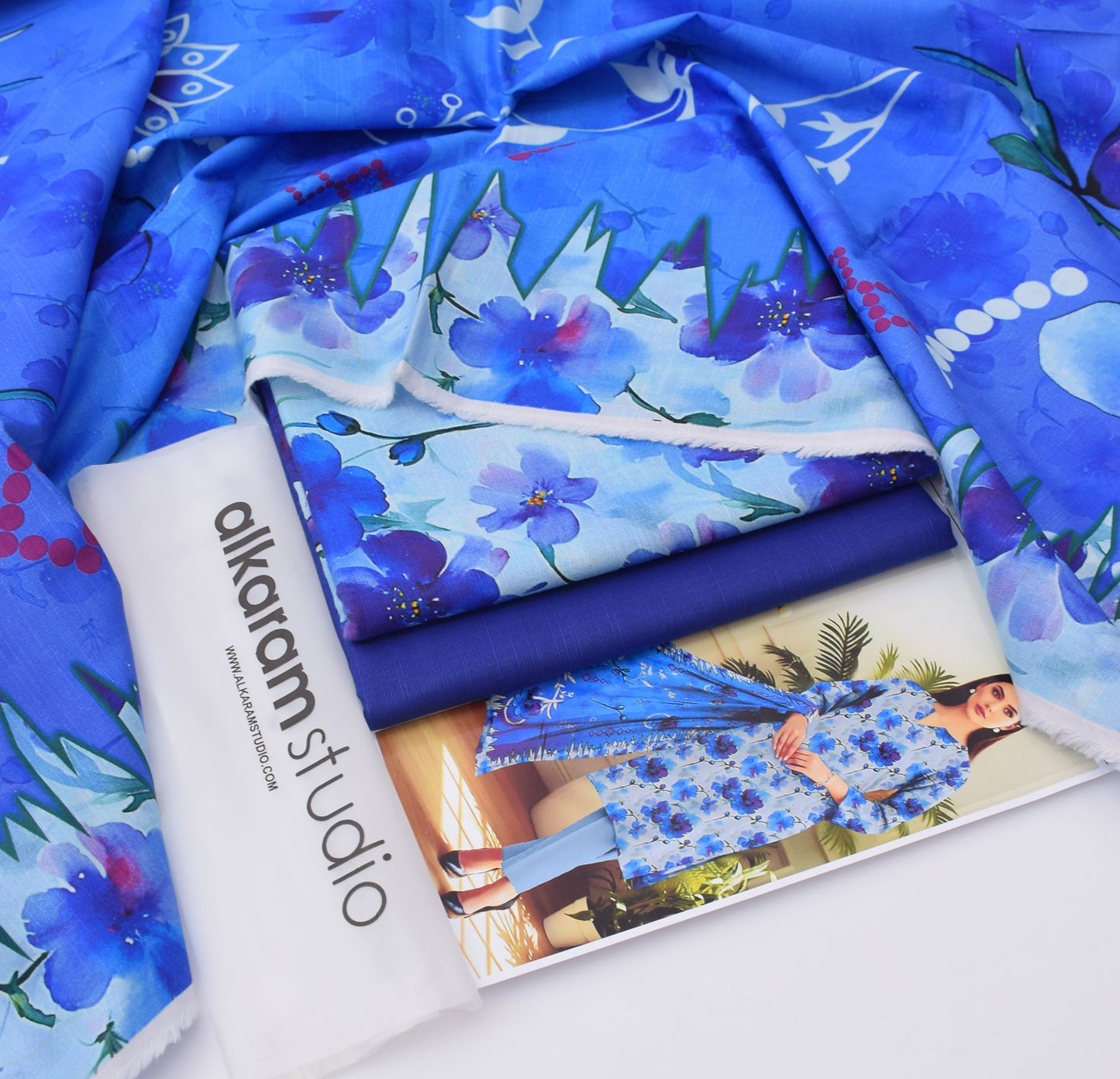 khaddar printed unstitched 3pc✓