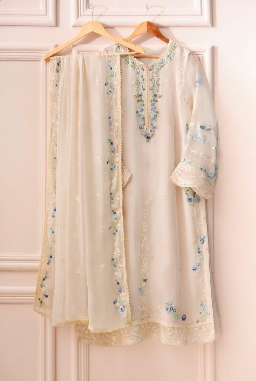 chiffon embroidered hand emblishment unstitched 3pc✓